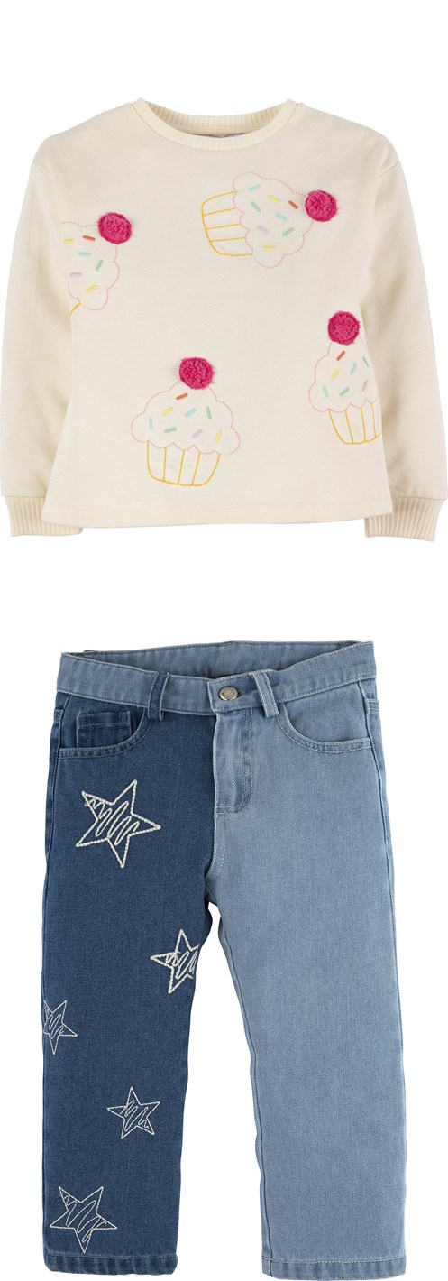 Sweatshirt & Jeans Bundle