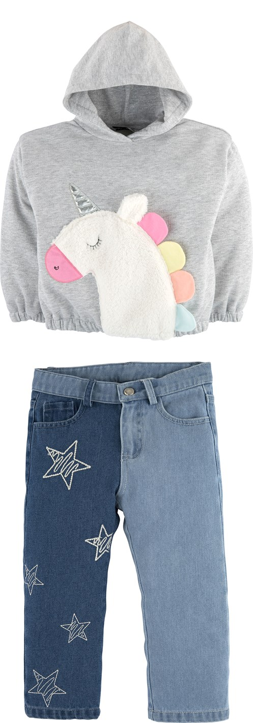 Sweatshirt & Jeans Bundle